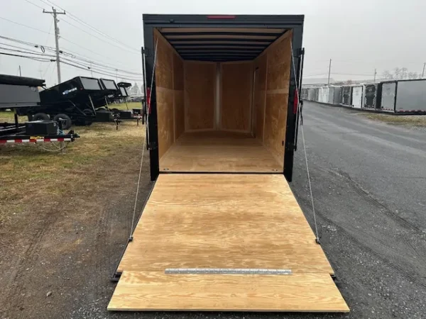 Homesteader 7 x 16 V-Nose Enclosed Cargo Trailer – Black Trim - Image 7