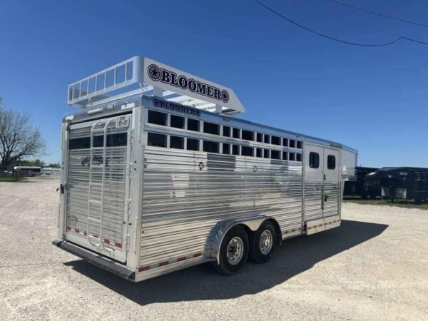 2020 Bloomer 4 Horse Stock Combo Horse Trailer - Image 3