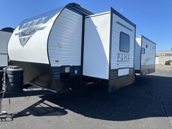 2025 Palomino Puma 31RLQS - Image 3