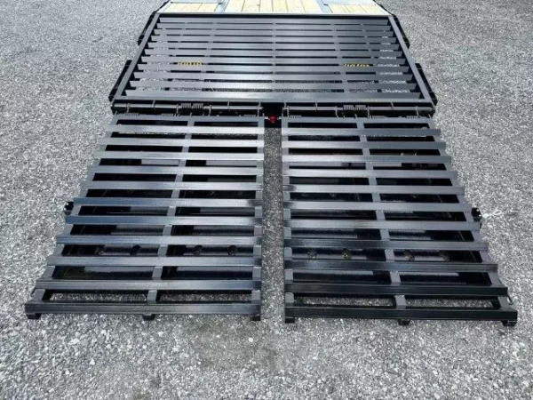 Big Tex 8.5 x 25 Gooseneck Deckover Equipment Trailer - Image 4