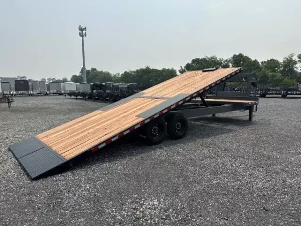 BWise 8 x 28 Gooseneck Deckover Equipment Trailer – Hydraulic Beavertail - Image 3