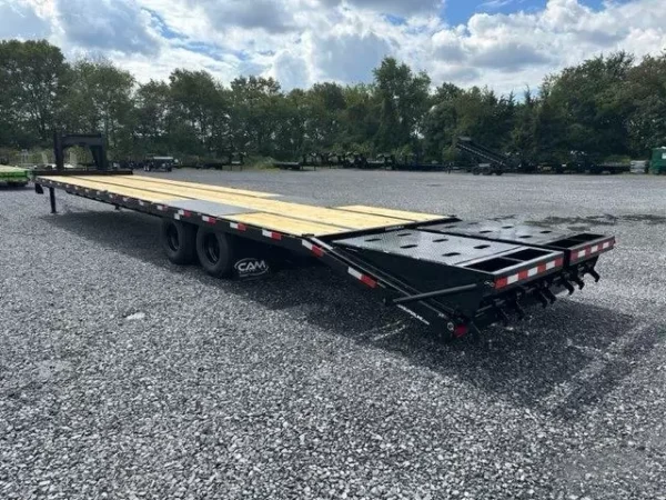 CAM Superline 8 x 40 Deckover Gooseneck Equipment Trailer - Image 7