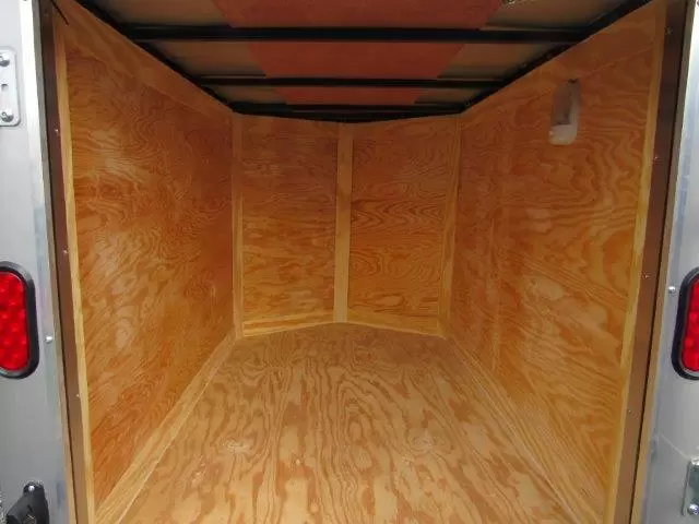 Diamond-Cargo-4x6-Luggage-Cargo-Trailer-5-1.webp Diamond Cargo 4 x 6 Enclosed Cargo Trailer Single Rear Door - Image 7