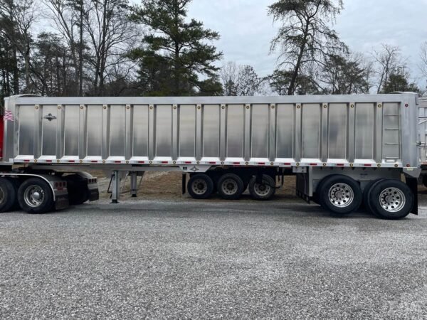 2023 Trailstar 39ft End Dump Trailer - Image 3