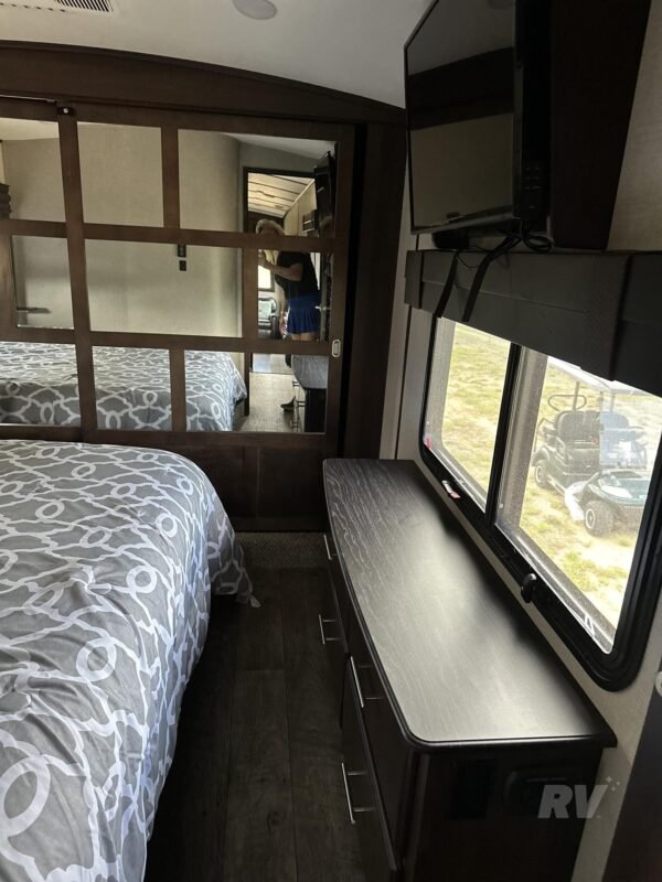 2019 JAYCO NORTH POINT 377RLBH - Image 23
