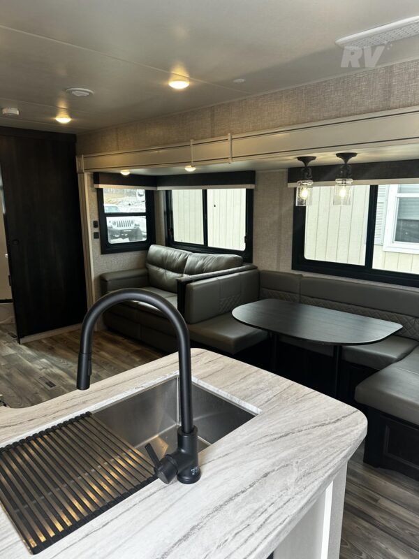 2022 JAYCO EAGLE HT 320FBOK - Image 5