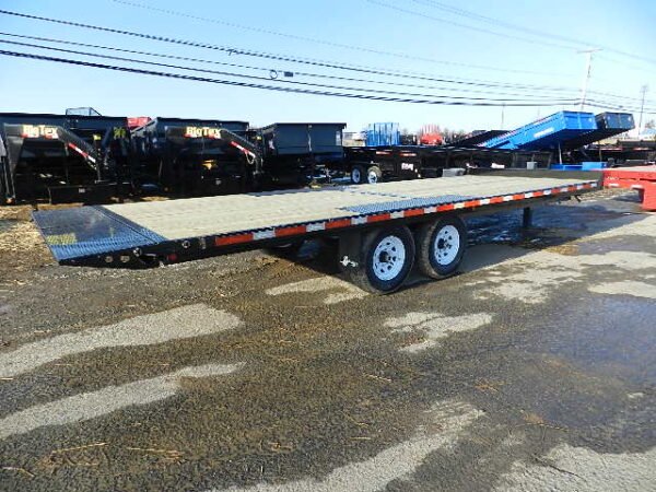 BWise 8 x 22 Deckover Equipment Trailer Power Tilt - Image 3