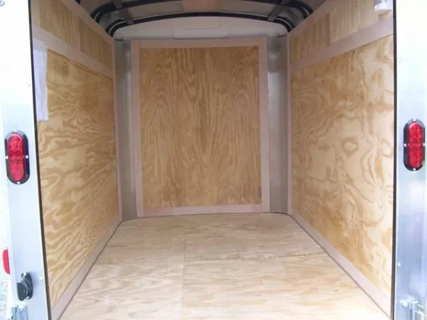 Homesteader 5 x 8 Enclosed Cargo Trailer Single Rear Door - Image 6